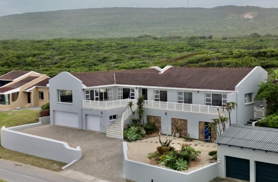 5 Bedroom Property for Sale in Seaview Eastern Cape